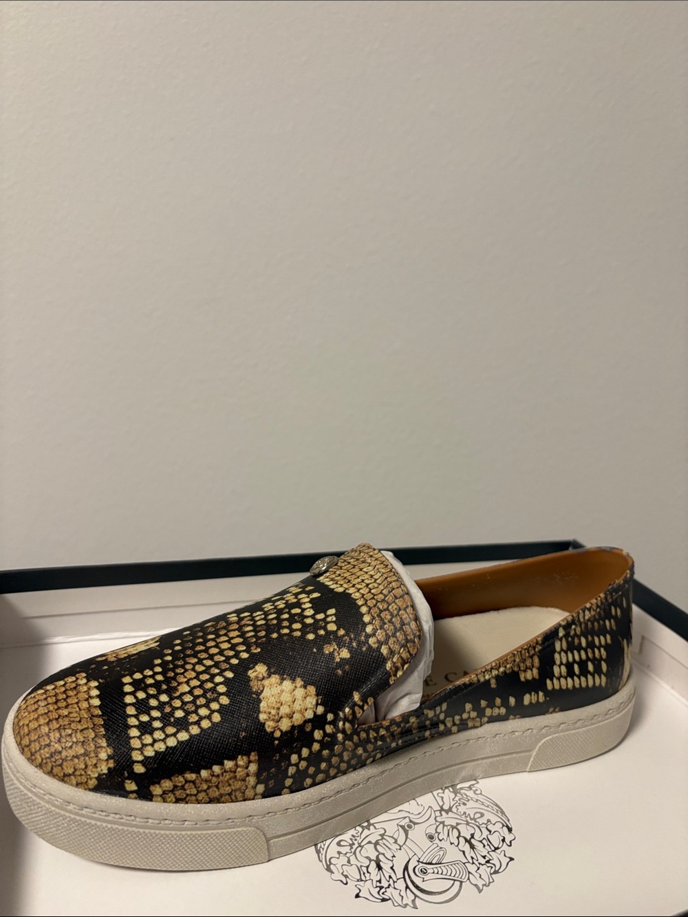 NIB [Vince Camuto] Marjetta Snake Print Slip-On Sneakers Women's Multiple Sizes! - Picture 6 of 9